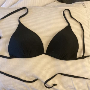 Svart bikinitopp - Oanvänd!! Från Shein 