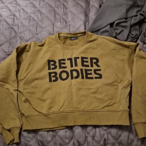 Sweatshirt betterbodies - Fint skick, kort modell  stl M betterbodies