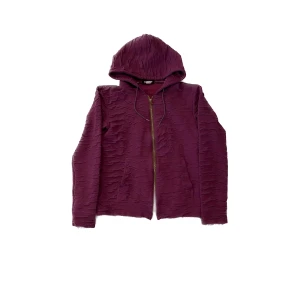 Tornado mart zip hoodie (S) - 50 Archive Plick💛 Märke: Tornado mart | Size: S | Uppmötningar sker vid sickla udde. Skriv till oss vid ytterligare frågor gällande kläder eller annat❤️