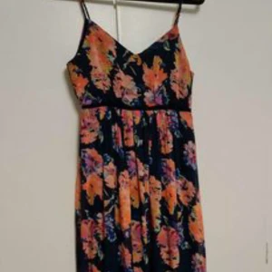 Sommarklänning  - Fin klänning endast provad