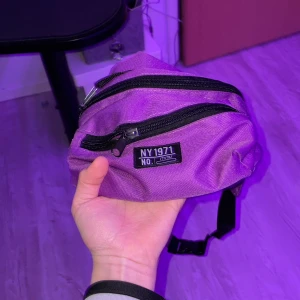 Clean enkel väska - En clean väska som man kan ändra storlek i 