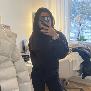 Sweatshirt  - En snygg basis sweatshirt från Gina som är supermysig och skön, för fler bilder bara att skriva❤️ 109kr+frakt❤️