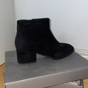 Vagabond skor/klackskor - Storlek 36, använda enbart en gång så dom är som nya, säljer pga att storleken inte passar längre, köpta för 900kr