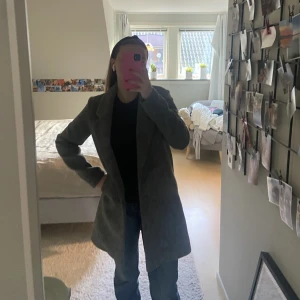 Grå kappa - Grå kappa från scotch&soda endast använd några få gånger. Supervarm och snygg