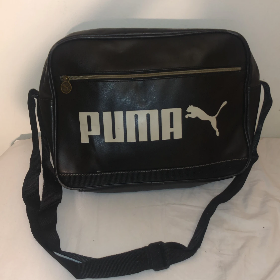 ⭐️Puma väska stor ⭐️