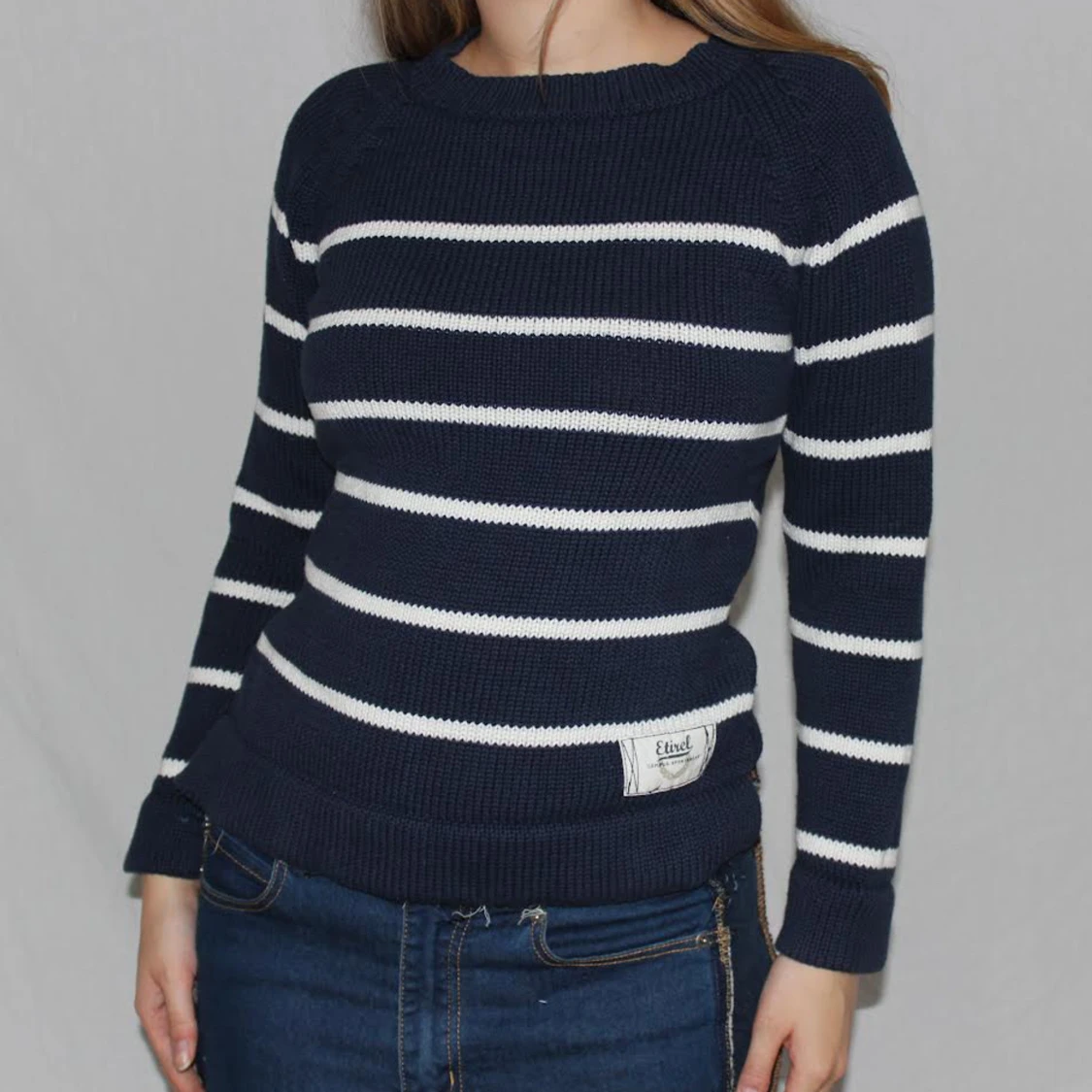 Stickad tröja från Etirel