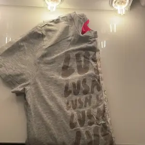 Hm t-shirts med text i storlek xs 💗