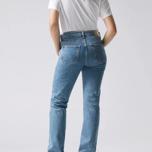 Weekday jeans  - Säljer nu mina Weekday jeans i färgen Harper blue. Använda ett fåtal gånger men är som nya💓💓