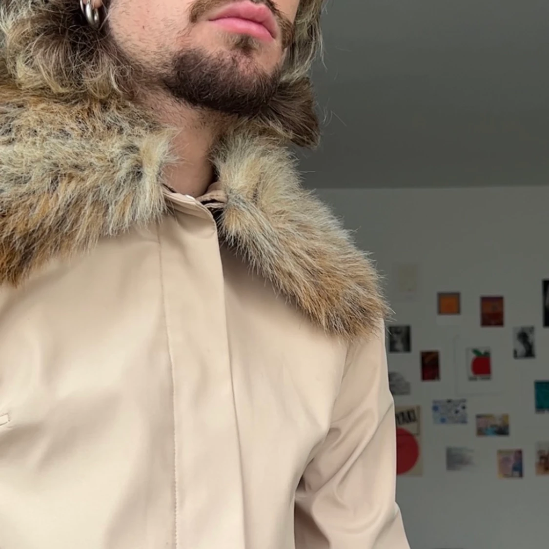 Beige jacket with faux fur collar - 91