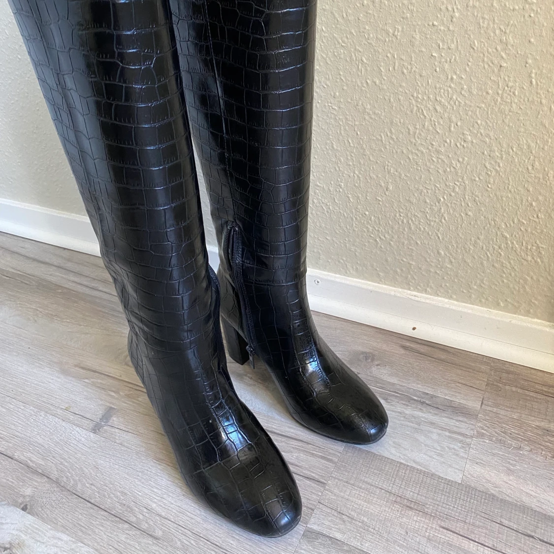 Knä höga stövlar med klack  - 91