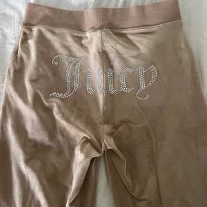 Juicy couture mjukis  - Sparsamt använda, nästan som nya! Kan sänka priset vid snabb affär! 