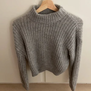 Stickat tröja - Stickat tröja från hm som e i bra skick!!