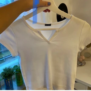 Brandy  - Söt topp ifrån brandy mellville❤️Bilderna är lånade ifrån tjejen jag köpte toppen ifrån, köpte den här på plick❤️skiriv om ni har några frågor eller om ni är intresserade 😃