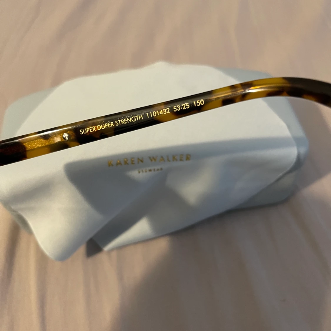 Solglasögon Karen Walker - 90