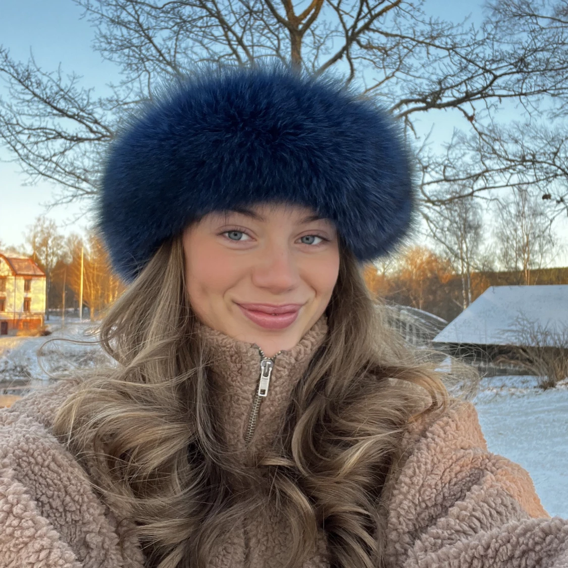 Blå pälsmössa - 91