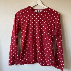CDG long sleeve - Bra skick men använd. Strl M men sitter mer som S