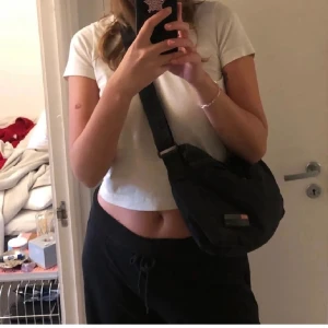 Diesel messenger bag  - Lånad första bild! Diesel väska som inte kommer till användning. Skitsnygg!