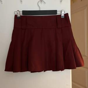 Kort kjol från Asos. Använd 1 gång