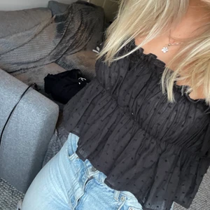 Topp - Säljer denna topp i st S. Säljer för 100kr + frakt 💕