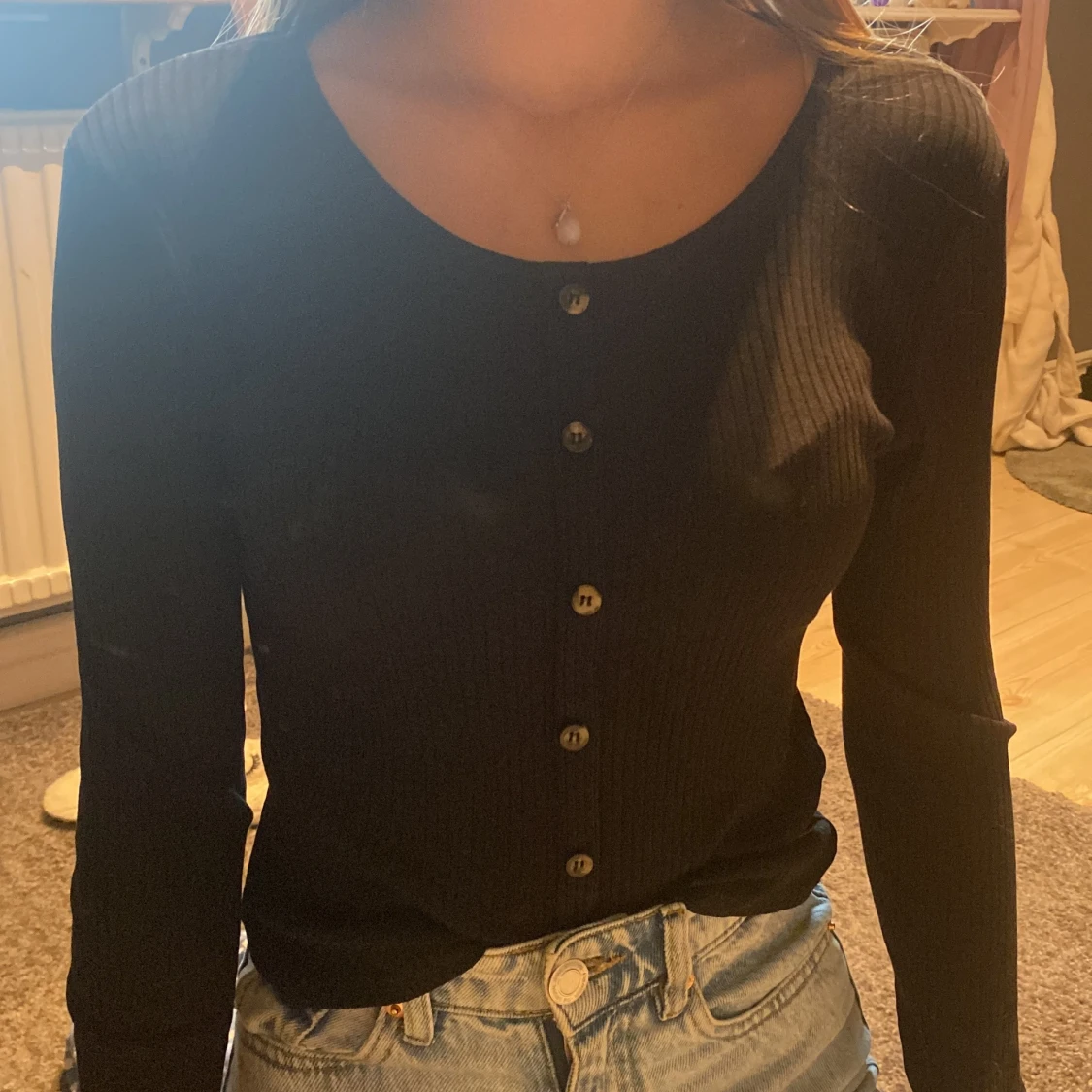 Svart tröja med knappar - 91