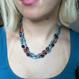 Halsband - Halsband som går både att ha långt och dubbelt :)