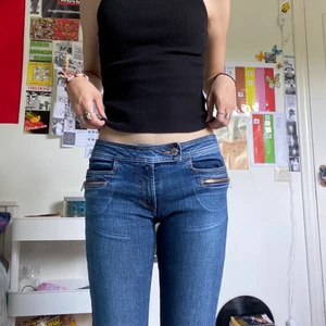 Miss sixty jeans  - Låg midjade Miss sixty jeans, köpta för typ en månad sen, inte använda sedan dess. Strl 26! Kan mötas upp i centrala sthlm!