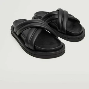 Mango sandaler  - Super snygga sanden från Mango i strl 38  Aldrig använda , köpta för 600 säljer för 350+ frakt 