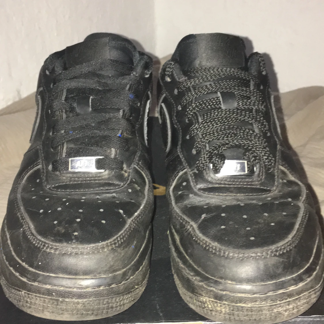 Säljer eller byter mina air force 1  - 90