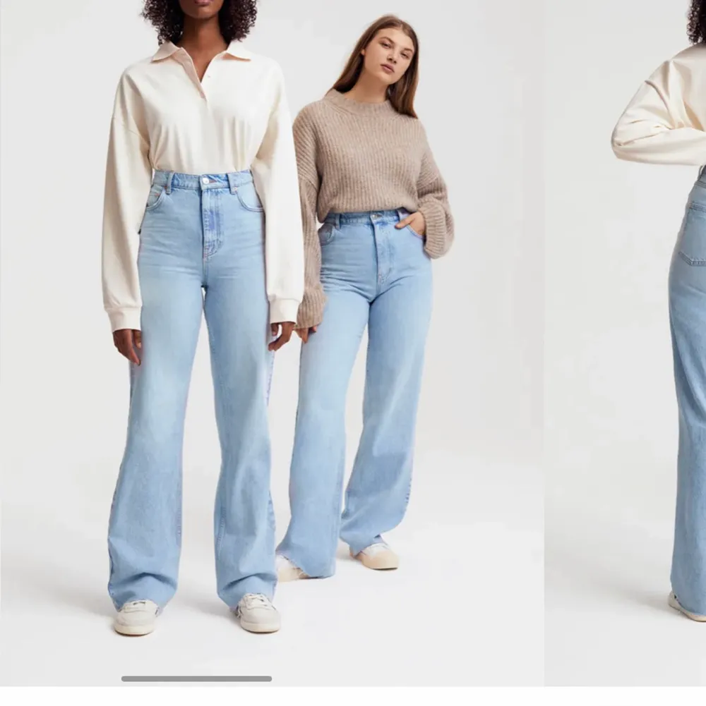 Säljer dessa raka jeans från Gina Tricot som är slutsålda på hemsidan i strl 32. Knappt använda pga för små. Nypris låg på 599 men säljer nu för 200. Hör av er ifall ni vill ha fler bilder💕. Jeans & Byxor.