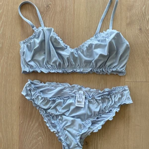 Bikini &Other Stories - Jättesöt bikini, använd ett fåtal gånger. 