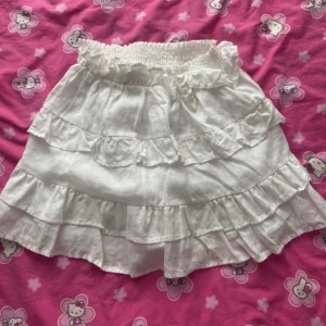 linekjol  - vit linekjol