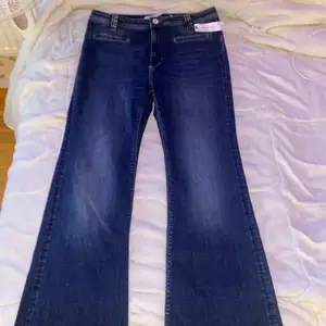 skitsnygga jeans köpta på loppis men då är för stora för mig helt nya💞 modell belle 