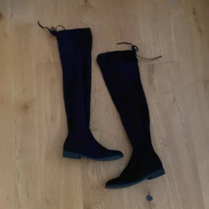 Overknee skor - För stora för mig, inga defekter