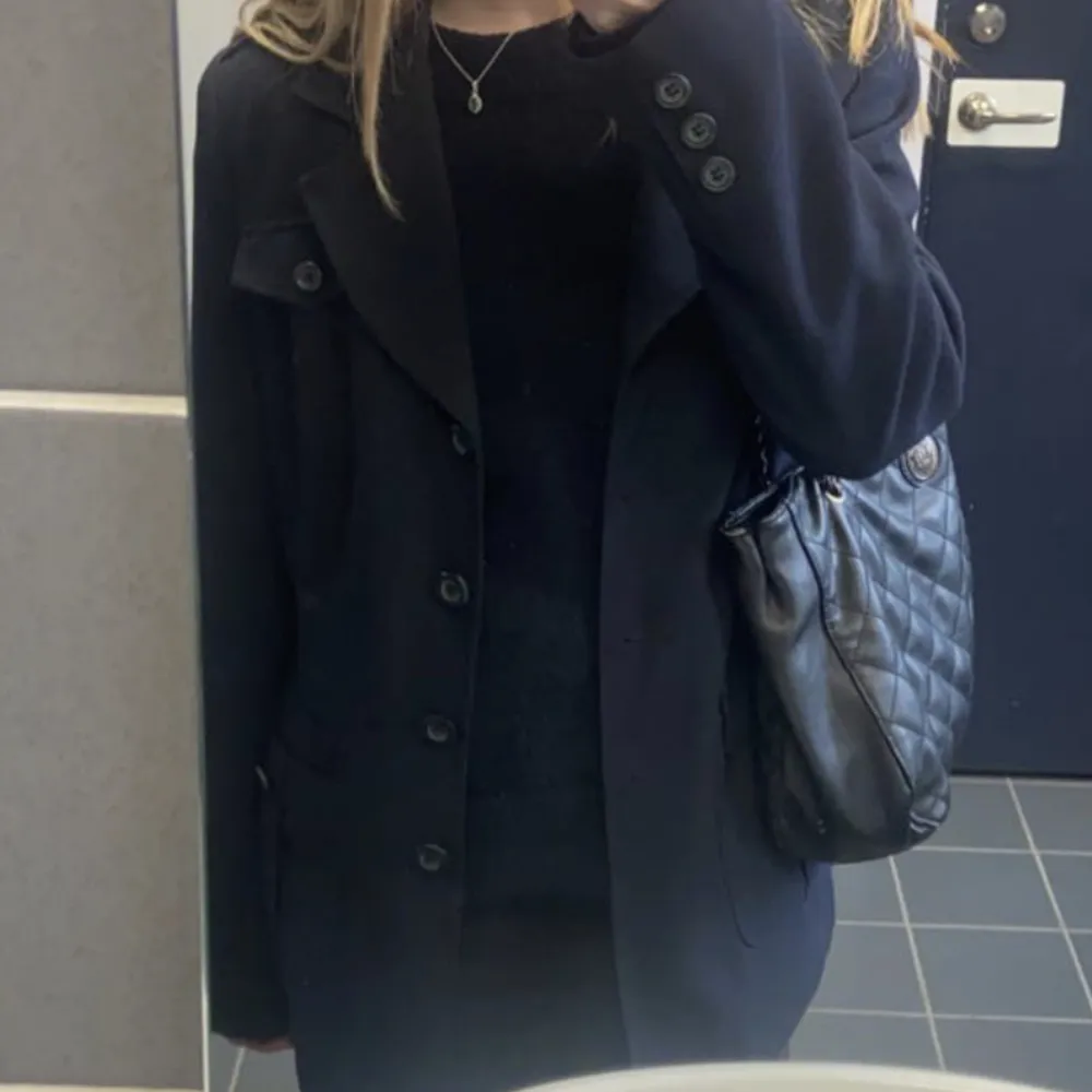 Bra skick och inga defekter. Skriv för fler bilder! Köpt second hand. Takit.