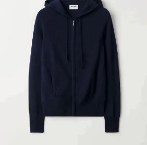 Soft Goat Zip Hoodie - Funderar på att sälja min Soft Goat Zip Hoodie då den inte används lika mycket längre. Skriv privat för egna bilder💗