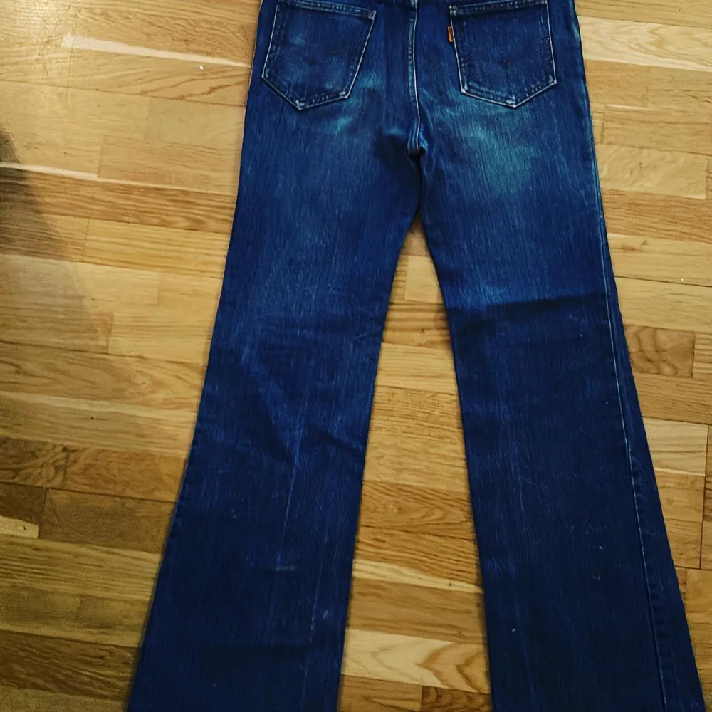 Levis  531 ” flare ” vintage jeans 70-80 tal  strl  27/32 Extremt välvårdade, kan skickas då köparen står för frakt  Pris 600 kr 💕 DM vid intresse ✨. Jeans & Byxor.