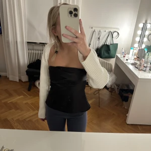 Vit bolero - Bolero från hm! Nyskick, kommer ej till användning