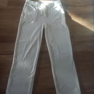 Juicy couture byxa  - Juicy couture byxa, strl M. Bra skick  