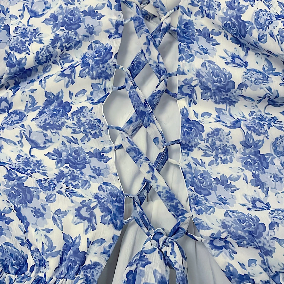 Blommig klänning  - 90