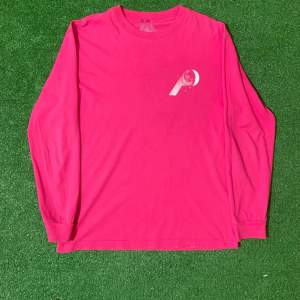 Palace spaced out tröja i storlek medium Hot pink Sparsamt använd  Skick 8.5/10