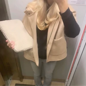 Snygg trekvarts jacka - Snygg trekvartsjacka💕