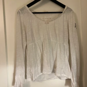 Oddmolly blud - Oddmolly blus i vitt!