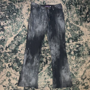 Bootcut jeans  - Vintage bootcut jeans med olika färger. Skit fina men blir aldrig att jag använder, 