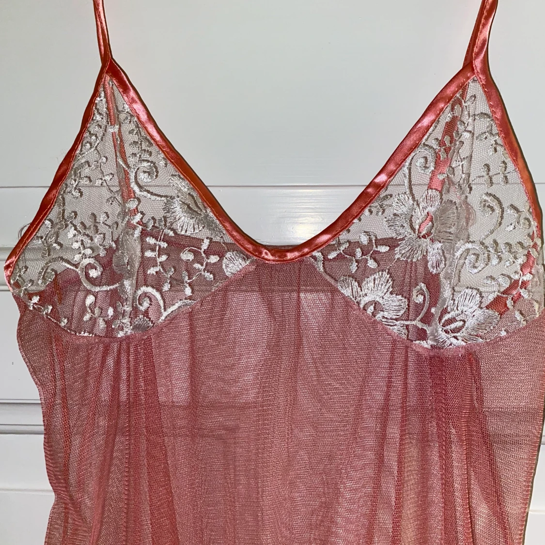 Skit fin genomskinlig klänning - 91