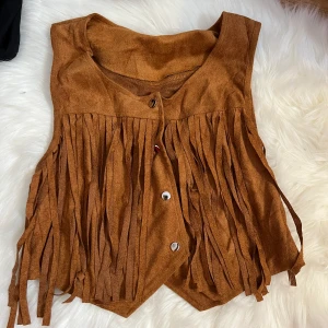 snygg brun topp - brun västliknande topp i mochamaterial  