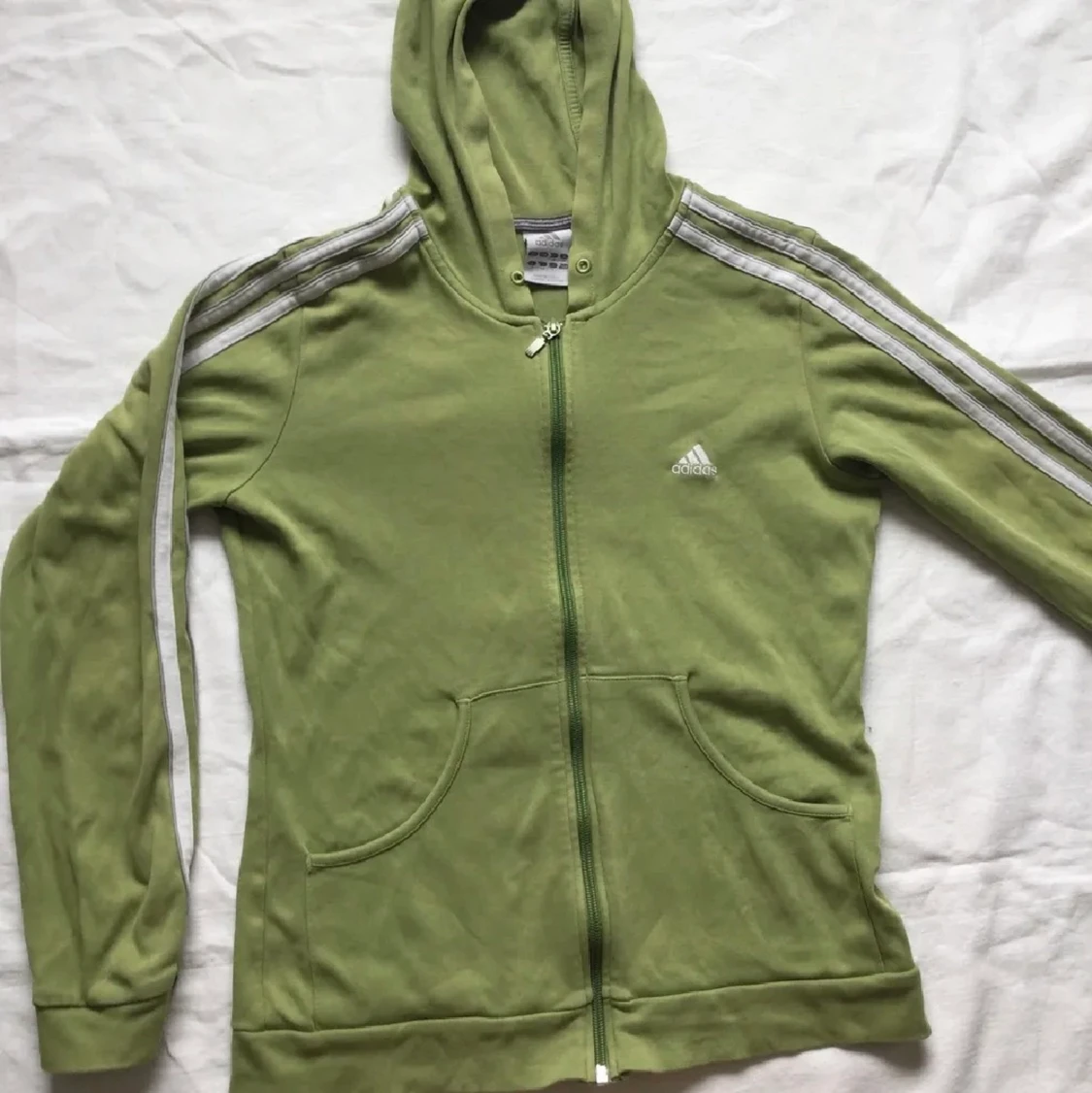Grön adidas-hoodie - 90
