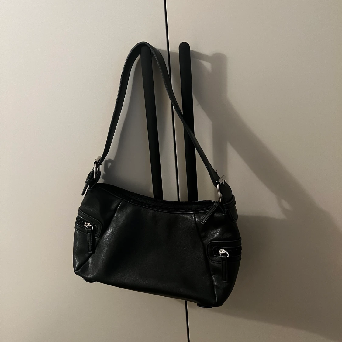 Svart snygg väska  - 90