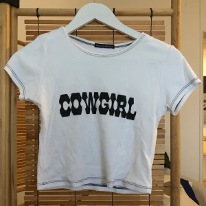 brandy tshirt - supersöt liten tisha! 