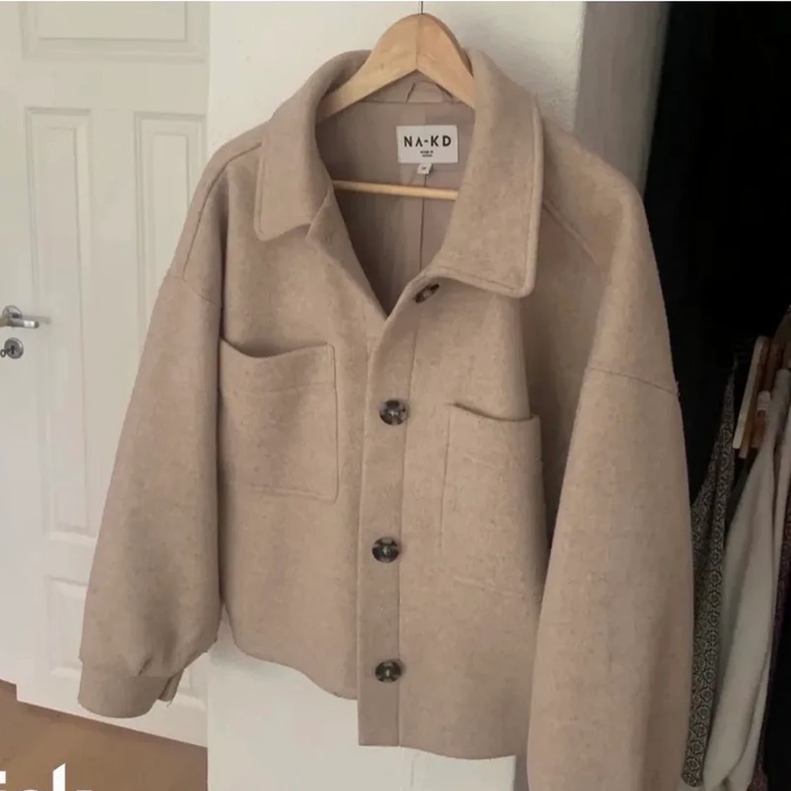 Nakd beige kort kappa