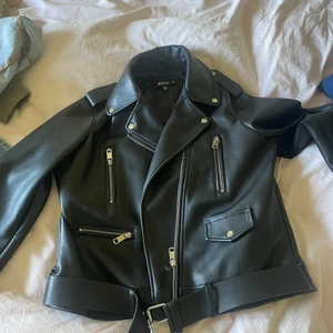 Skinnjacka - Från missguided som ny! 